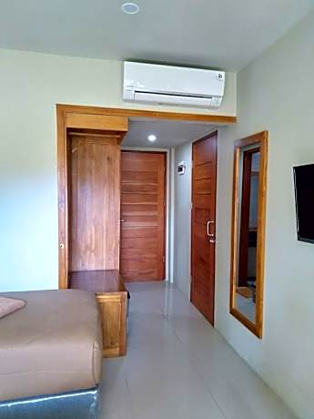 Double or Twin Room with Private Bathroom