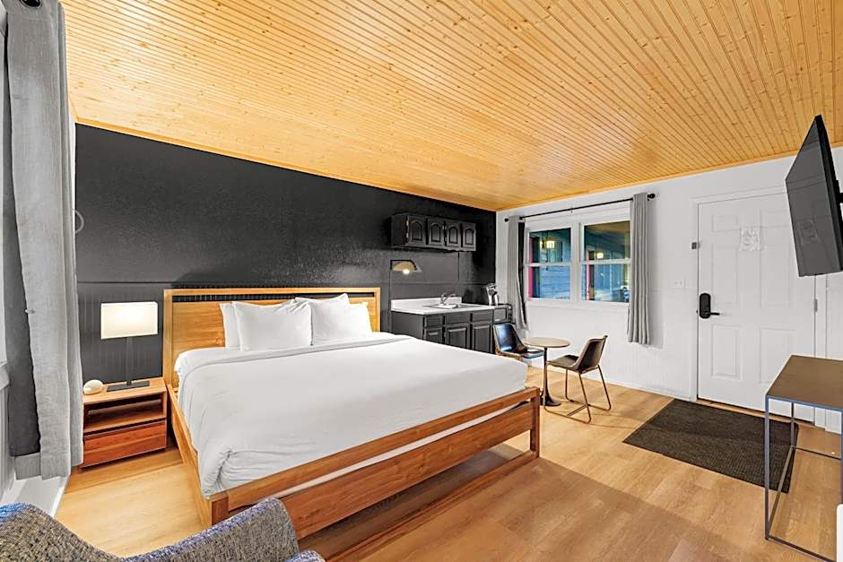 Placid Bay Hotel