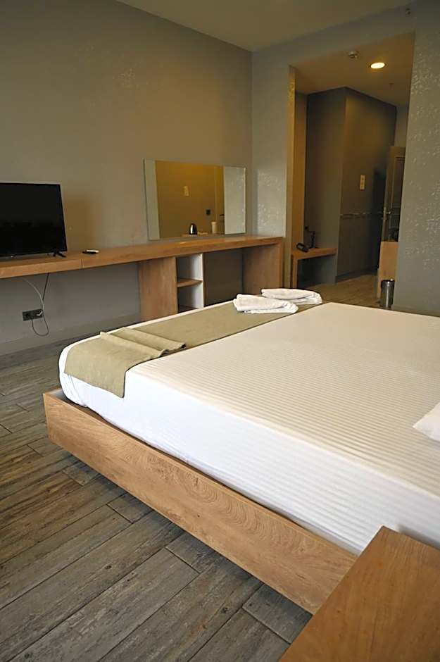 Agora Suites
