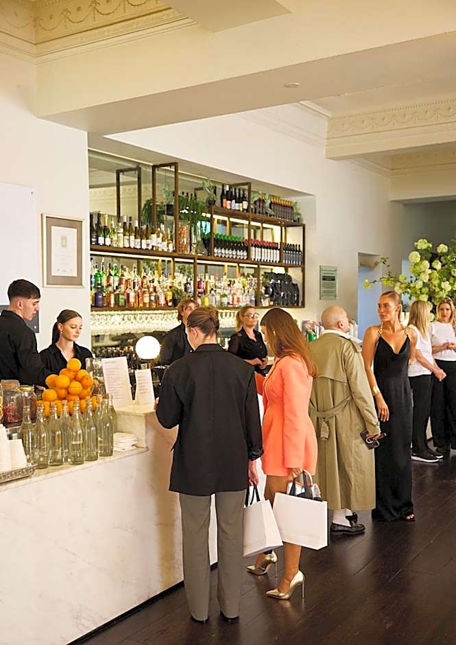 Hotel Richmond on Rundle Mall