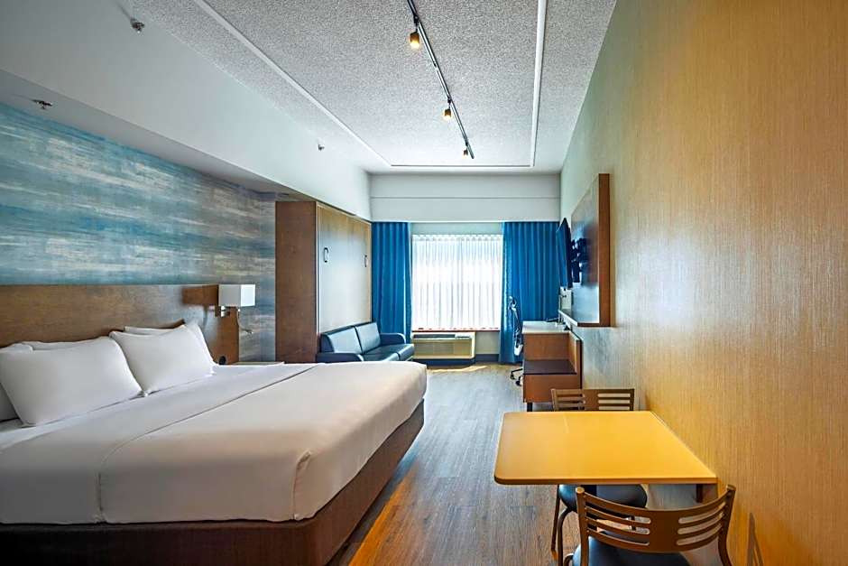 Quality Inn & Suites Levis