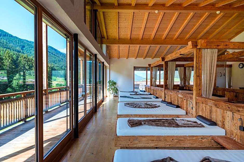 Alpine Nature Hotel Stoll