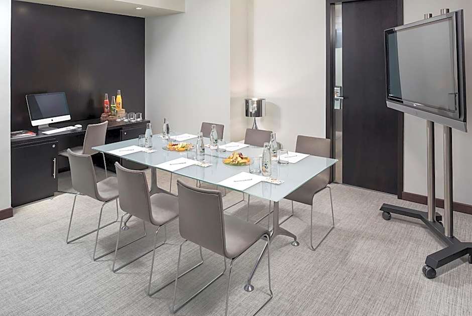 ME Madrid Reina Victoria