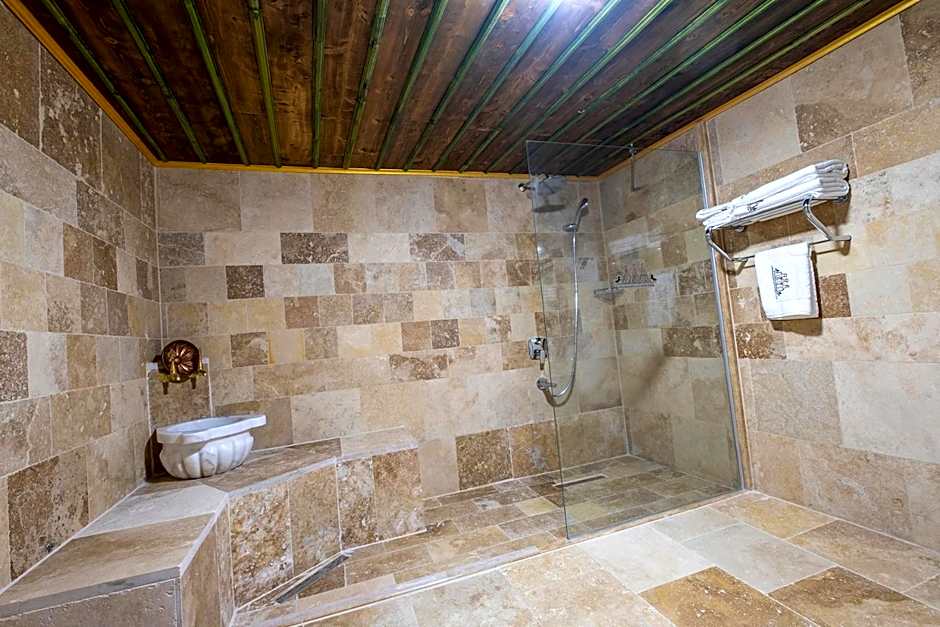 Underground Cave Suites Hotel