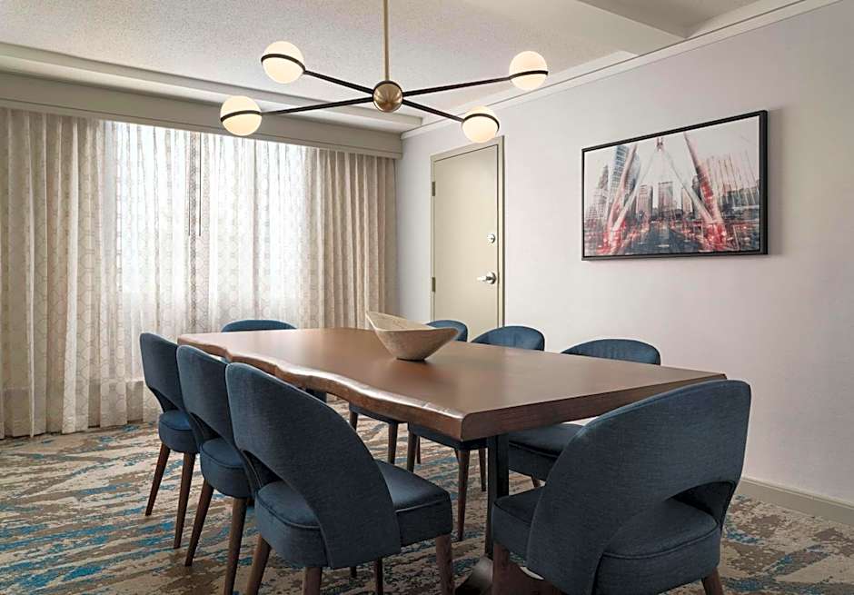 DoubleTree by Hilton Hartford Downtown