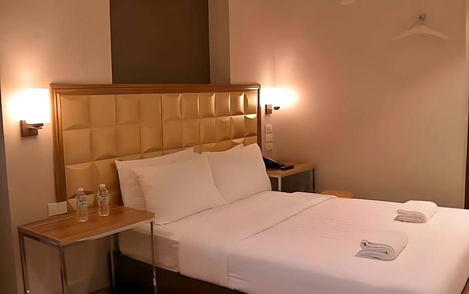 Robertson Hotel