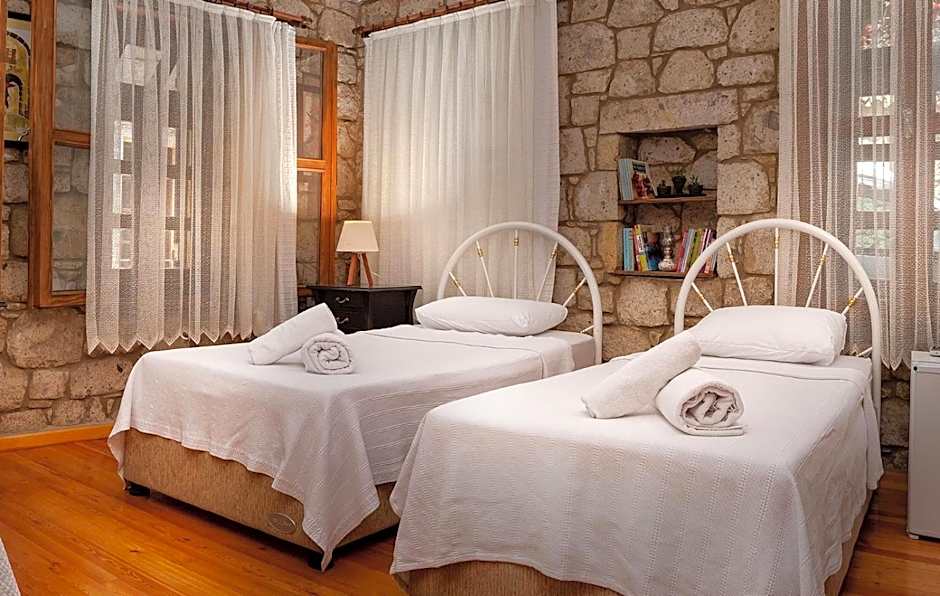 Flores Hotel Alacati