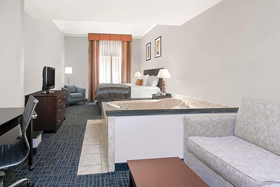 Wingate by Wyndham Athens Near Downtown