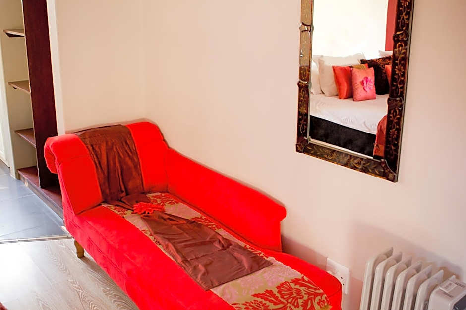 Villa Mexicana Guesthouse