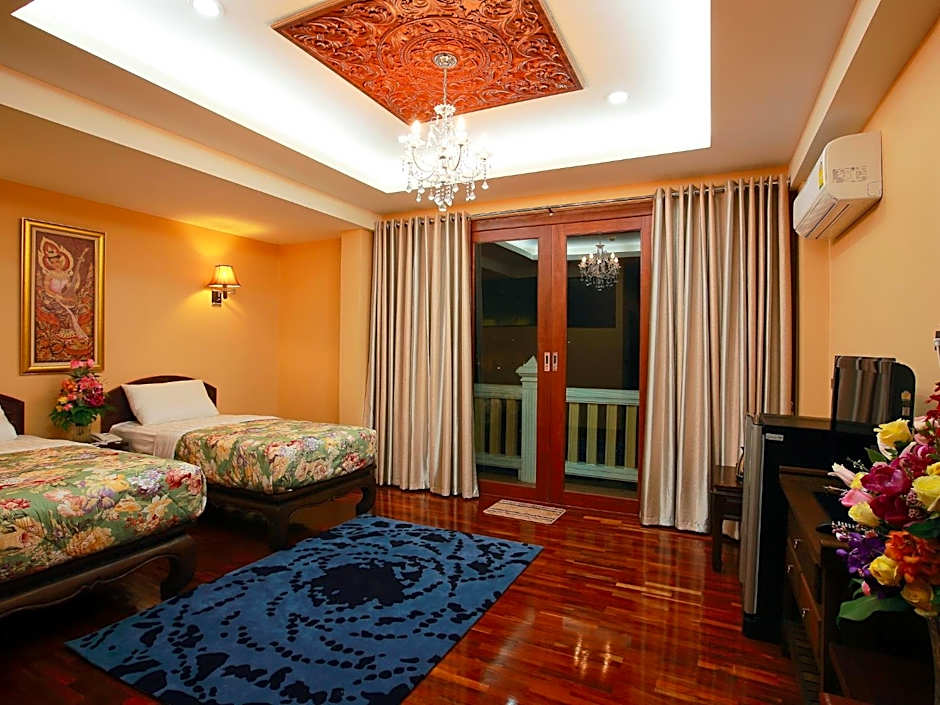 Photo 1 of 8 of Deluxe 1 King Bed or 2 Beds