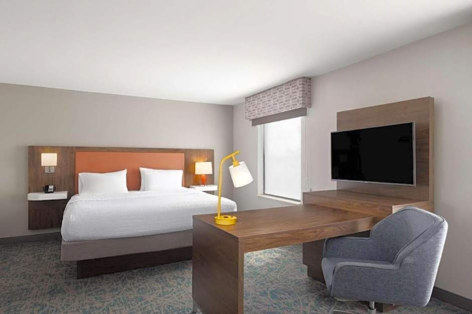 Hampton Inn By Hilton And Suites Savannah-Airport