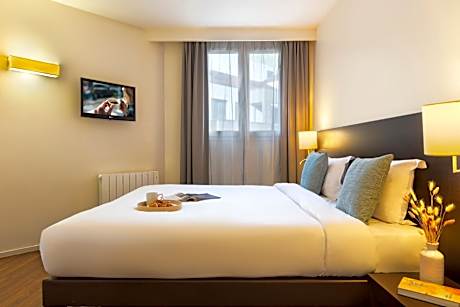 1-Bedroom Apartment