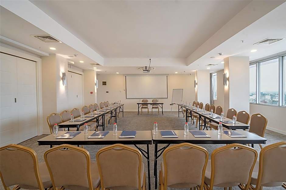 BW Izmir Hotel