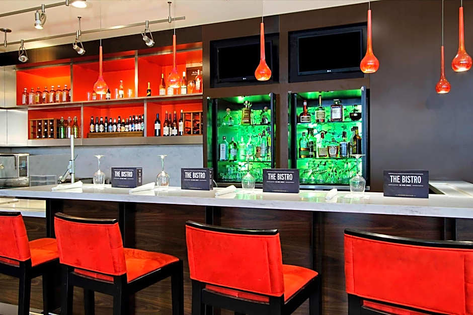 Courtyard by Marriott Oakland Downtown