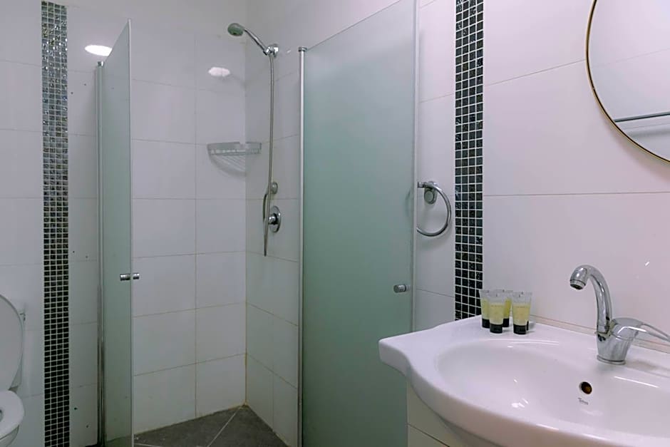 Rich Luxury Suites - Renovated