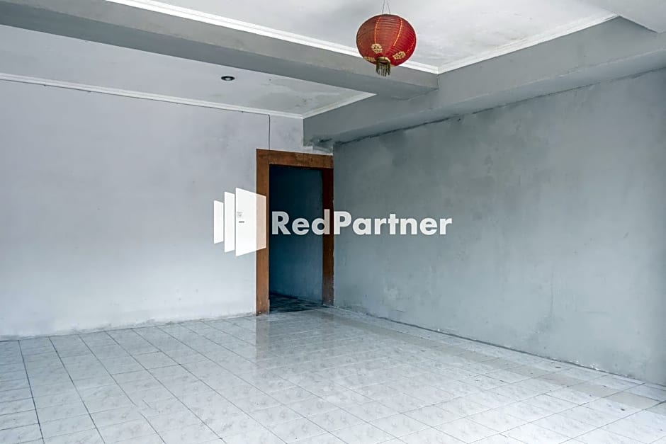 Crown Residence near Tugu Yogyakarta Mitra RedDoorz