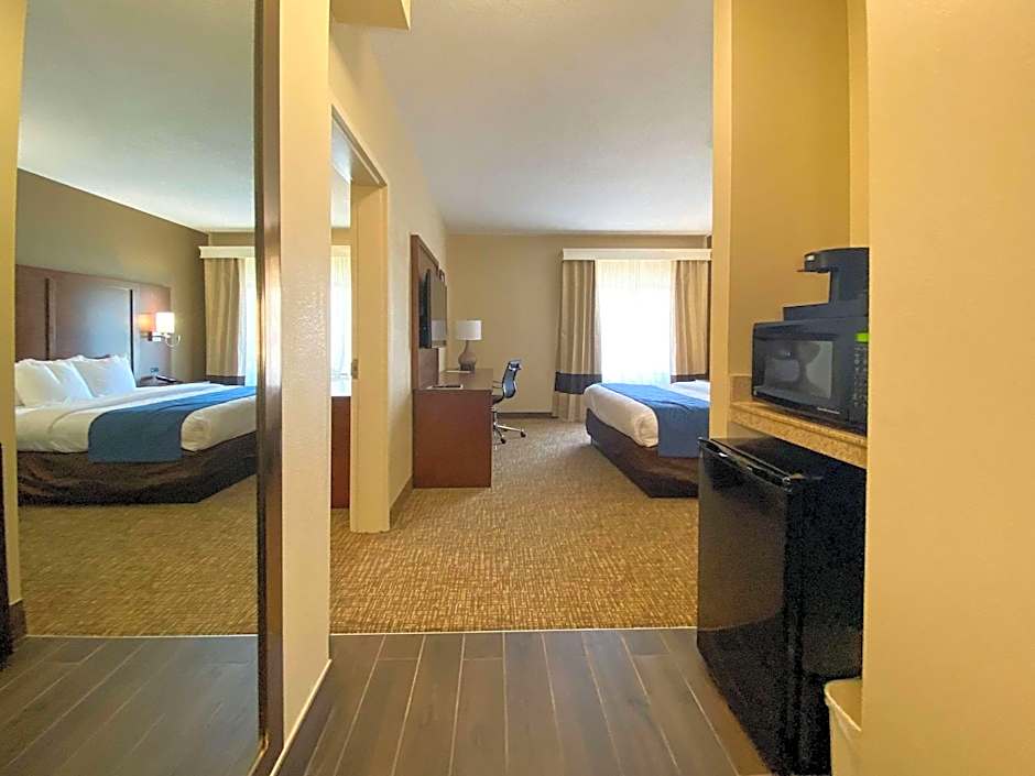 Photo 1 of 8 of 1 King Bed with Sofabed Suite