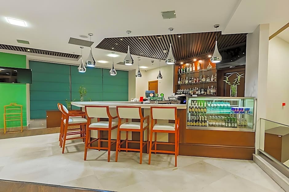 Dedeman Oskemen Tavros Hotel