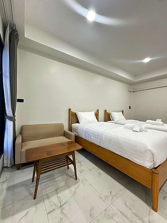 Bamboo Resort Suphanburi (in Bamboo Japanese Goods Warehouse)