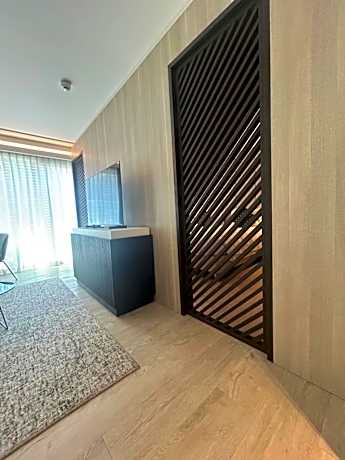 Queen Suite