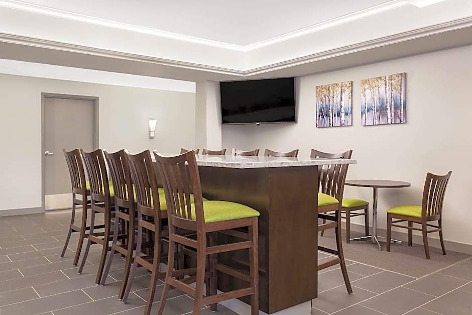 Ramada by Wyndham Grassland