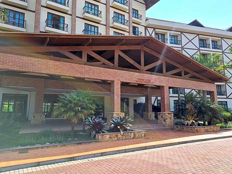 Vista para Pedra Azul e TV de 85''