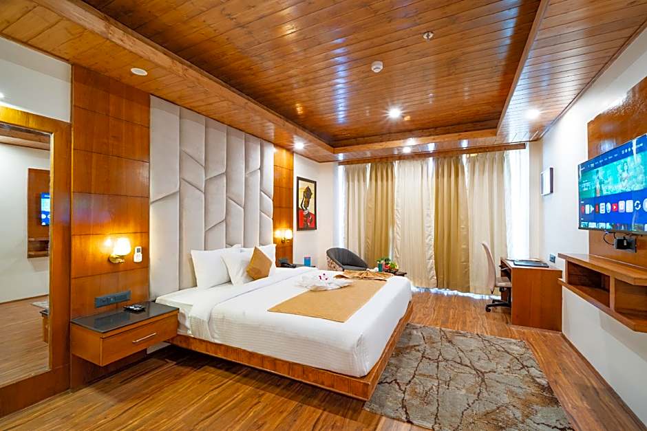 The Whitestone Inn & Suites ( A Centrally Heated Mountain & Valley View )