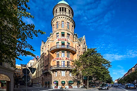 Crystal Plaza Hotel