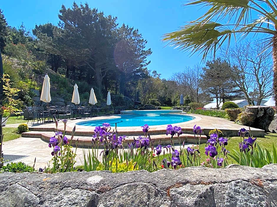 The White House Hotel