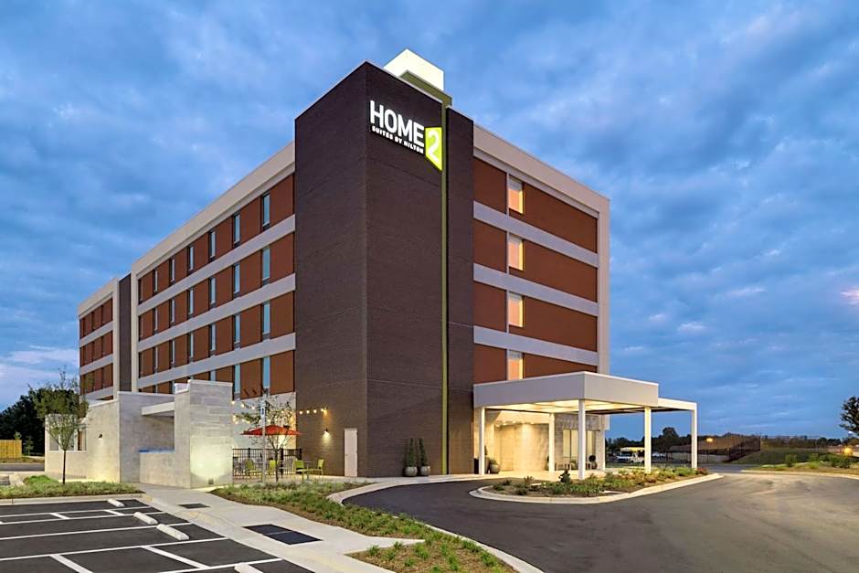 Home2 Suites by Hilton Charlotte Airport
