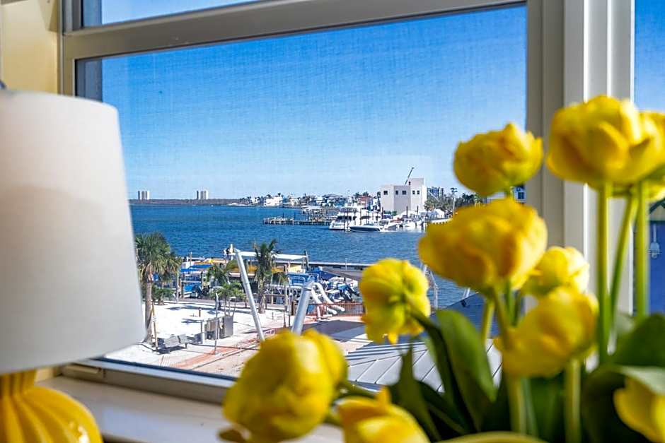 Harbour House at the Inn 306
