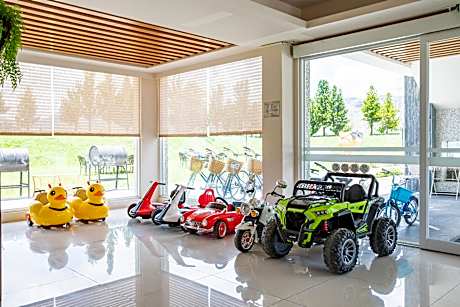 Lovestar Lakeside Hotel-Starlight Building