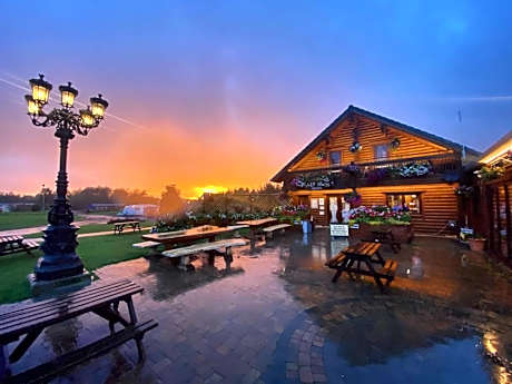 Bill's Retreat - Lodge & Hot tub