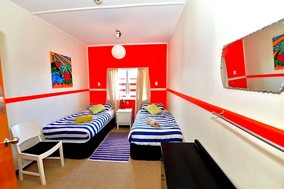 Ducks & Drakes Boutique Motel & Backpackers