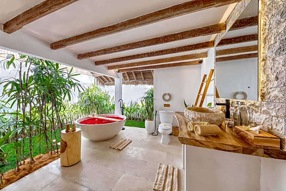 Villa Indigo - 5-BDR with huge pool and garden