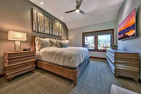 Deluxe Four-Bedroom Apartment