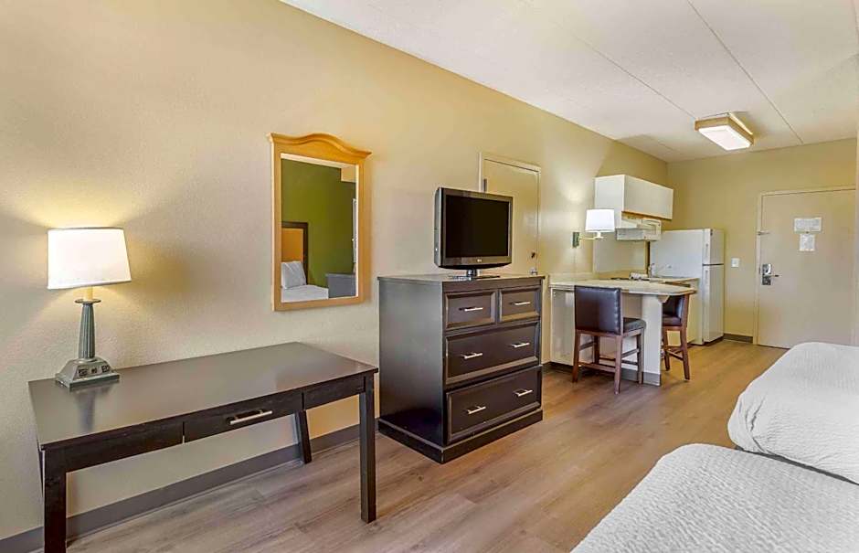 Extended Stay America Select Suites - Chicago - Lombard - Oakbrook