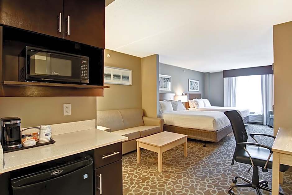 Holiday Inn Express & Suites Oshawa Downtown By IHG