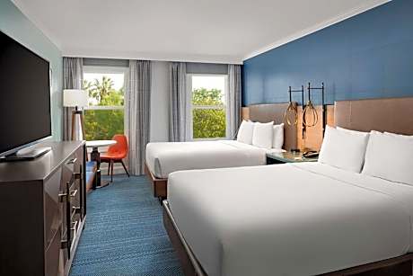 Deluxe Queen Room with Two Queen Beds - Hearing Accessible