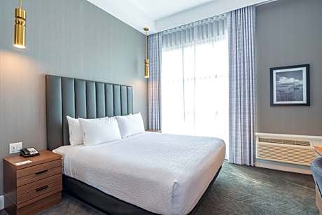 Standard Room, 1 King Bed, Sofa Bed, Euro Style Shower