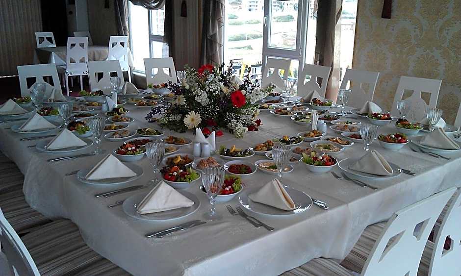 Grand Atakum Hotel