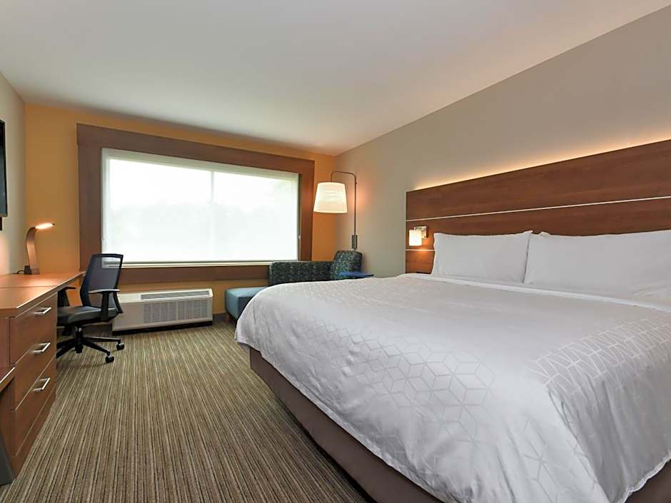 Holiday Inn Express & Suites Charlotte - Ballantyne by IHG
