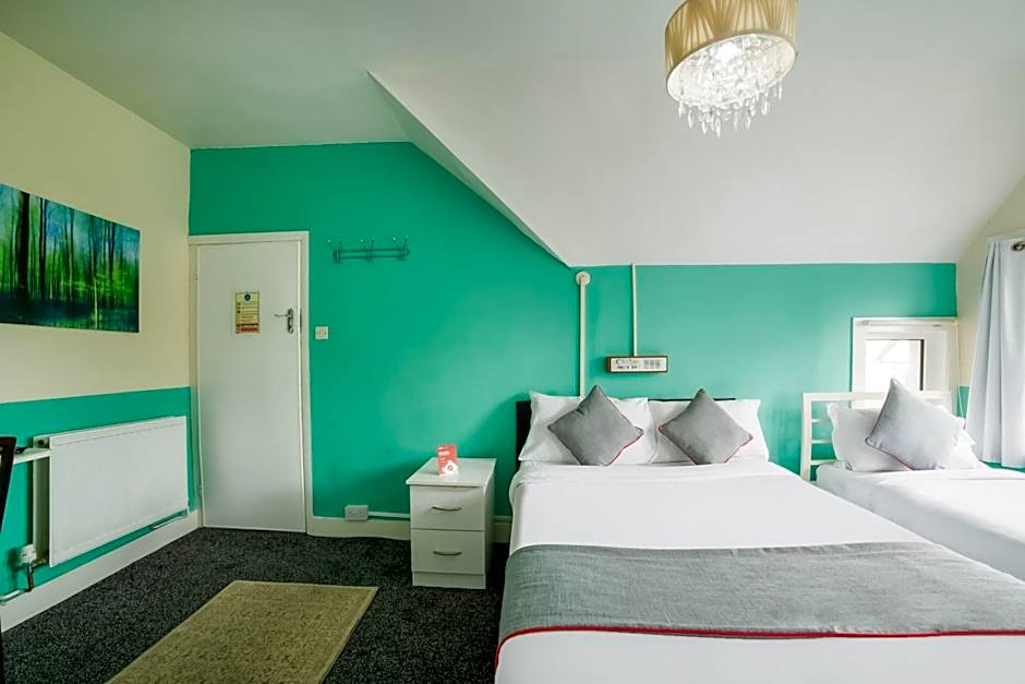 Devine Beach Hotel, Westcliff Southend-On-Sea