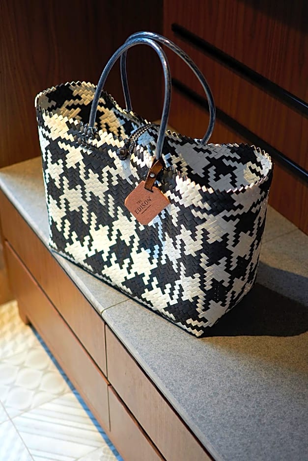 The Edison George Town