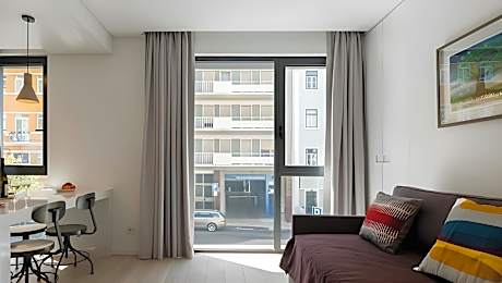 One-Bedroom Apartment (4 Adults)