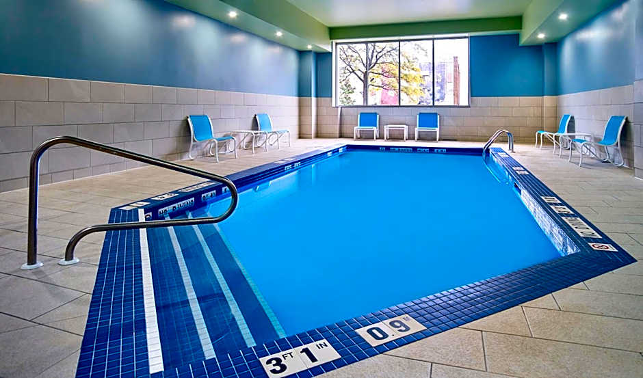 Holiday Inn Express Windsor Waterfront By IHG