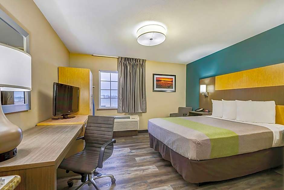 Studio 6 Lenexa - Overland Park