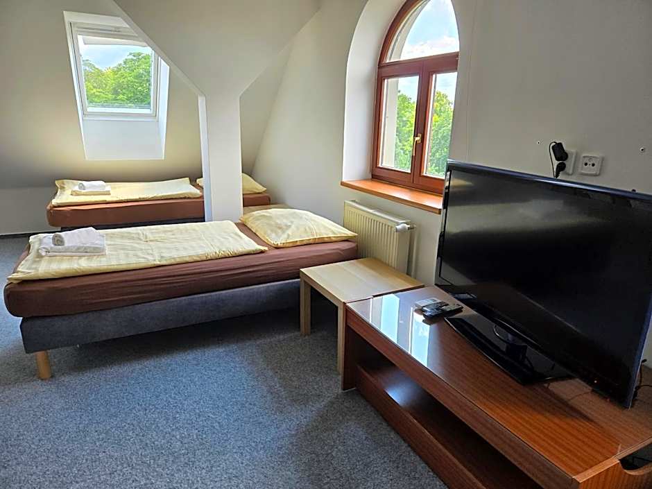 Hotel Restaurant Na Statku