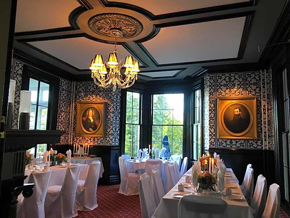 Inn at Taughannock Falls