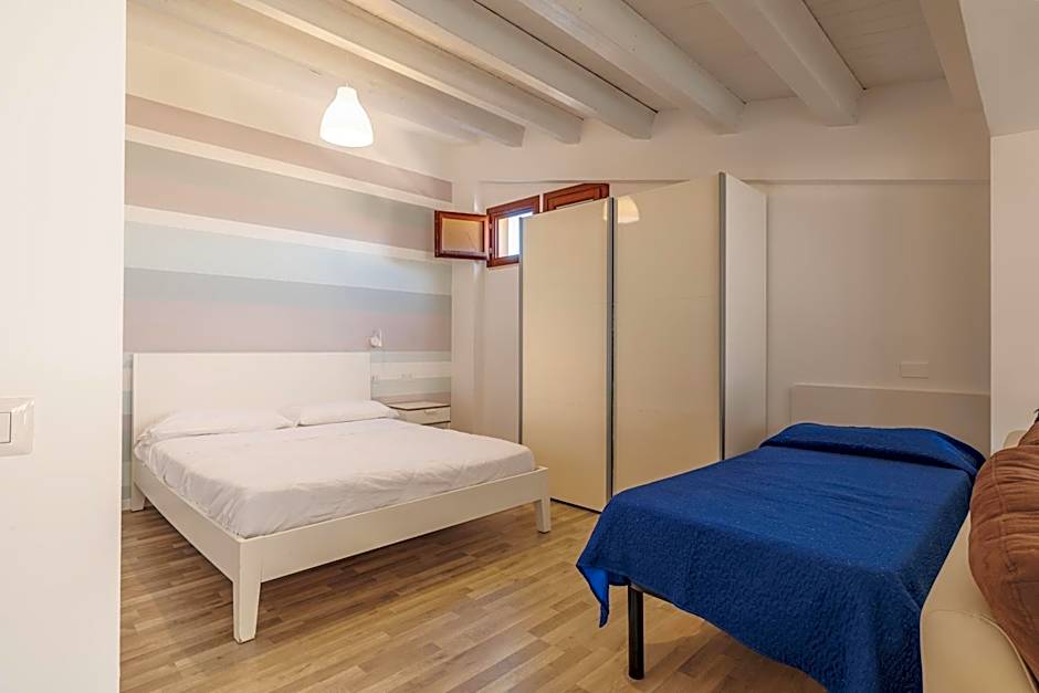 Marina di Petrolo Apartments